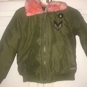 Hudson green jacket pink furry collar size 4. Bin A2